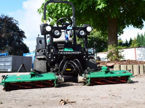 ransomes aufsitzmaeher.jpg